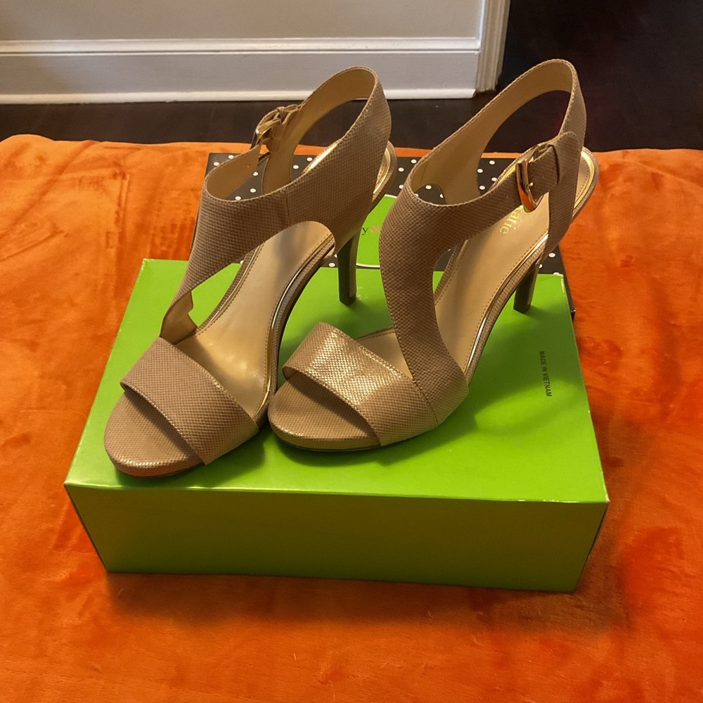 Kelly & Katie Beige High Heel Sandals